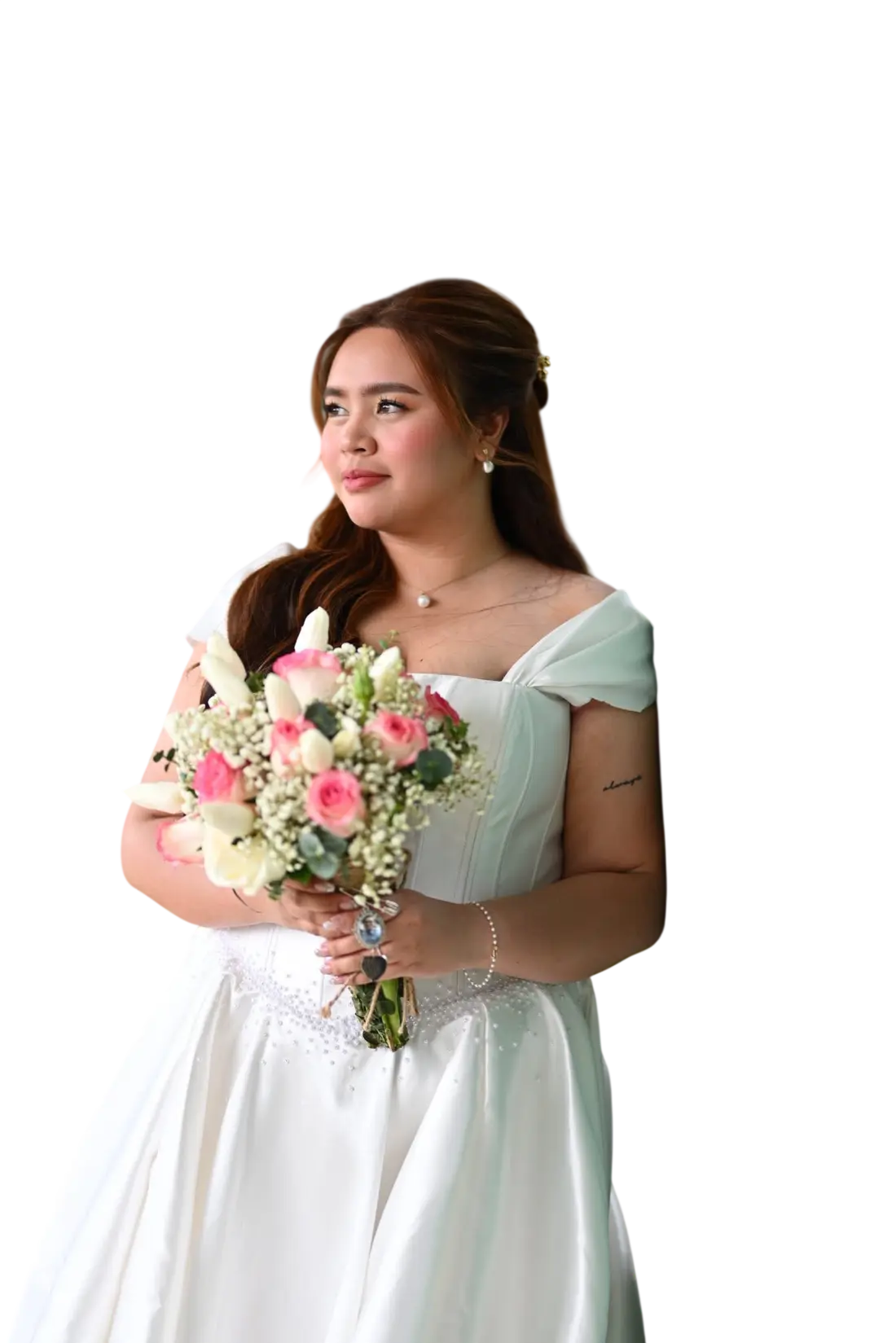 Janjae Myfanwy S. Mateo holding a bouquet